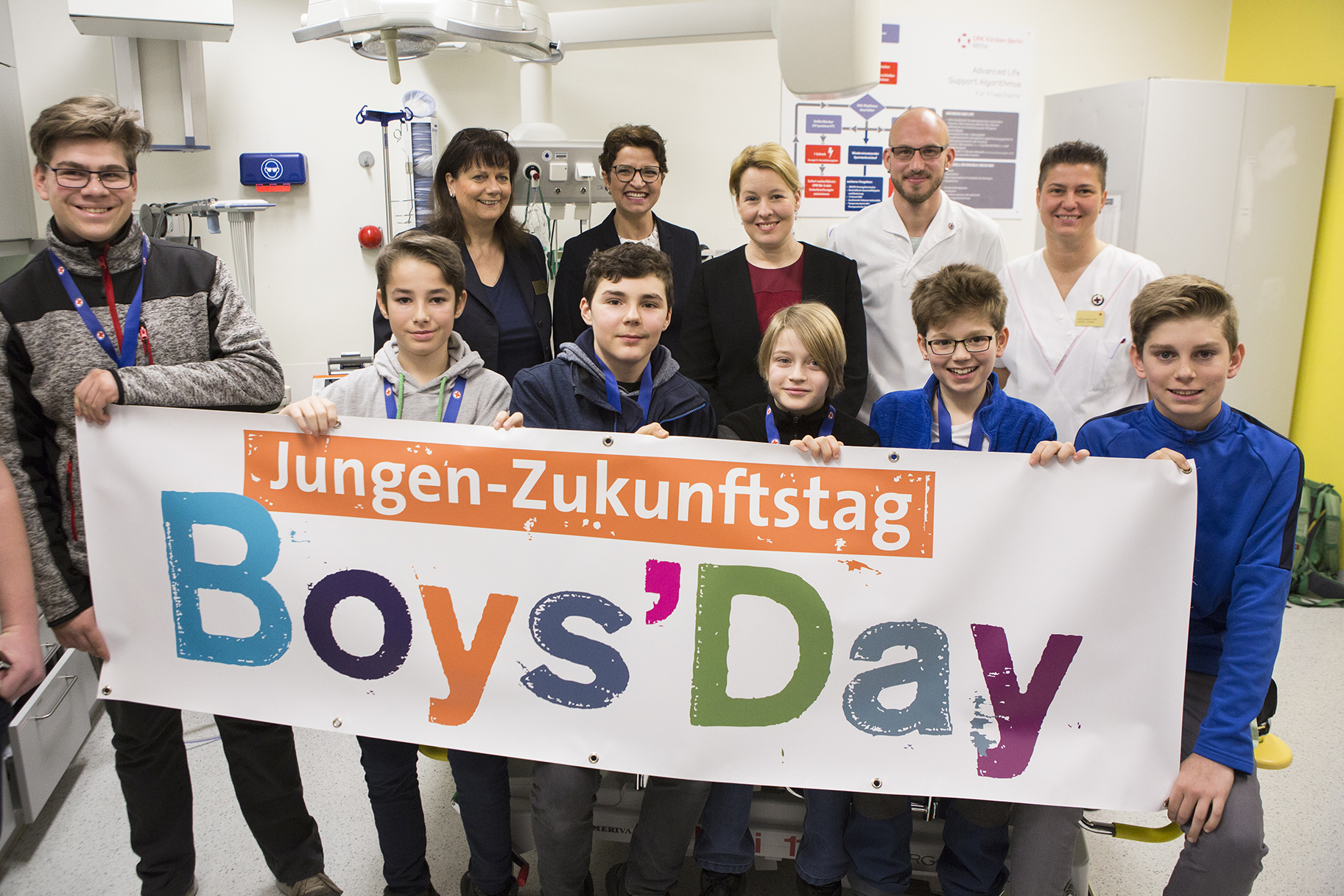 Bundesministerin Giffey Zu Besuch In Den Drk Kliniken Berlin Boys Day